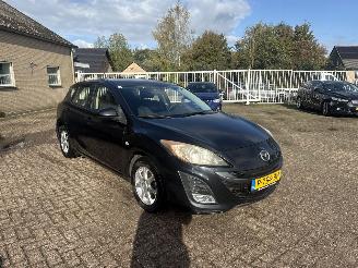 damaged passenger cars Mazda 3 1.6 TS Plus 2010/9