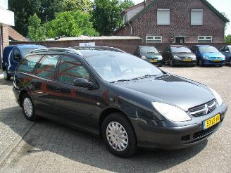 Citroën C5 2.0 16V Break Prestige L. picture 3