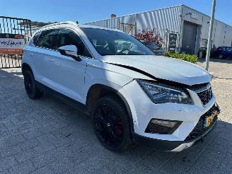 krockskadad bil auto Seat Ateca 1.4 EcoTSI Xcellence Automaat 2017/7