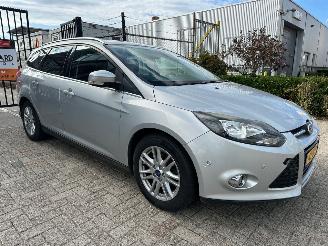 skadebil auto Ford Focus 1.0 EcoBoost Titanium 2013/1