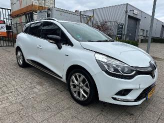 Schadeauto Renault Clio Estate 0.9 TCe Limited 2019/11