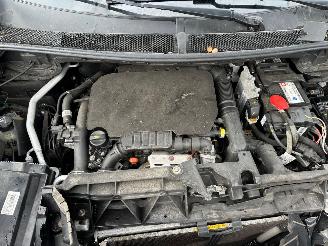 Peugeot 5008 1.2 PureTech GT-Line picture 3