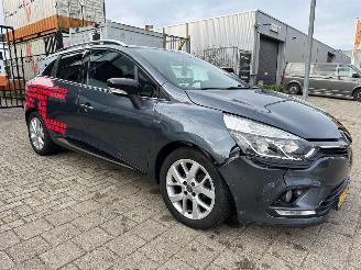 Unfallwagen Renault Clio 0.9 TCe Limited 2019/12