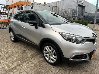 Schadeauto Renault Captur 0.9 TCe Dynamique 2013/10