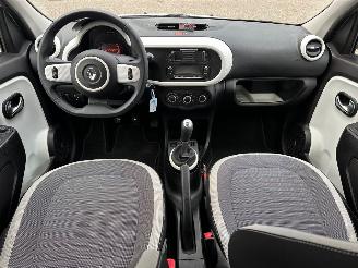 Renault Twingo 1.0 SCe Collection picture 14