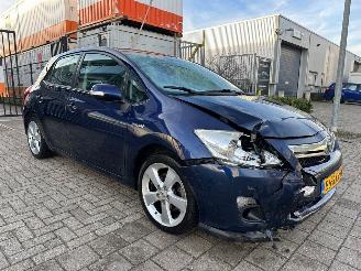 škoda osobní automobily Toyota Auris 1.8 Full Hybrid Executive 2011/8