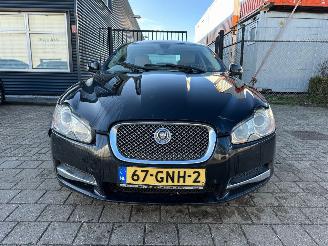 Jaguar XF 2.7D V6 Premium Luxury picture 2