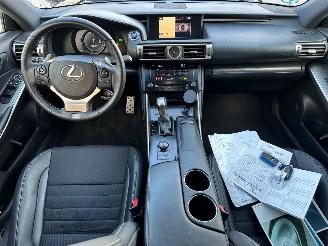 Lexus IS 300h F Sport Edition picture 17