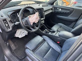 Volvo XC40 2.0 T4 Momentum picture 9