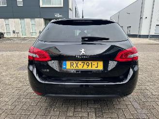 Peugeot 308 1.2 PureTech Blue Lease Premium picture 5