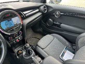 Mini Cooper 1.5 First Born Edition picture 14