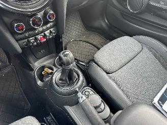 Mini Cooper 1.5 First Born Edition picture 12