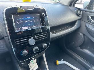 Renault Clio 1.2 Night & Day picture 11