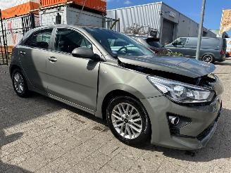 uszkodzony samochody osobowe Kia Rio T-GDi MHEV DynamicLine 2023/7