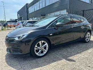 Opel Astra 1.2 Business Elegance picture 3