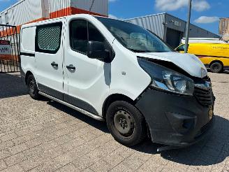 krockskadad bil bedrijf Opel Vivaro 1.6 CDTI L1H1 Edition EcoFLex 2015/1