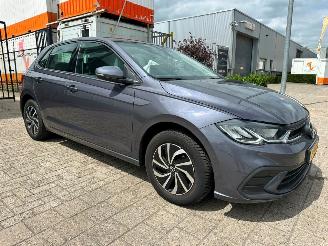 uszkodzony samochody osobowe Volkswagen Polo 1.0 TSI Life 2022/5