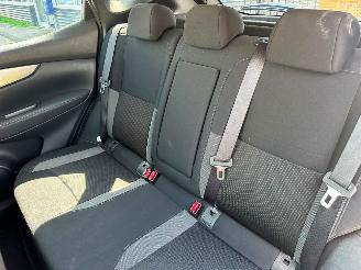 Nissan Qashqai 1.3 DIG-T N-Connecta picture 16