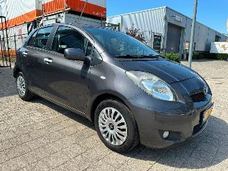 Vaurioauto  passenger cars Toyota Yaris 1.3 VVTi Aspiration 2010/9