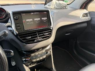 Peugeot 2008 1.2 PureTech GT-line picture 12