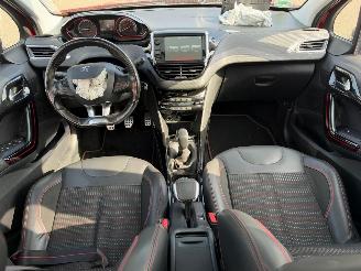 Peugeot 2008 1.2 PureTech GT-line picture 15