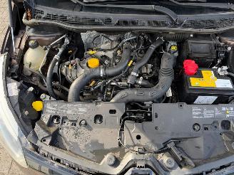 Renault Captur 0.9 TCe Dynamique picture 3