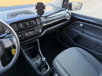 Volkswagen Up! 1.0 high up! BlueMotion picture 10