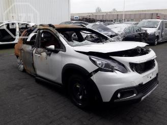 Peugeot 2008 2008 (CU), MPV, 2013 / 2019 1.2 12V e-THP PureTech 110 picture 2