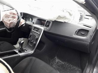 Volvo V-60 V60 I (FW/GW), Combi, 2010 / 2018 2.0 D2 16V picture 5