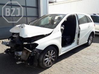 Vrakbiler auto Mercedes B-klasse B (W246,242), Hatchback, 2011 / 2018 1.5 B-160 CDI 16V 2016/0