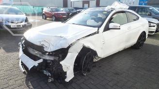 Vrakbiler auto Mercedes C-klasse C (C204), Coupe, 2011 1.6 C-180 16V BlueEfficiency 2014/0