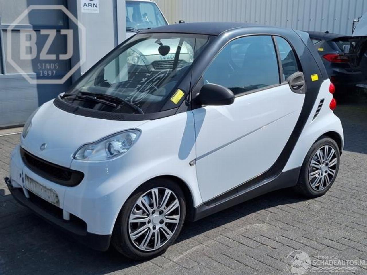 Smart Fortwo Fortwo Coupe (451.3), Hatchback 3-drs, 2007 1.0 45 KW