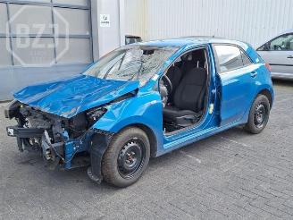 Vrakbiler auto Kia Rio Rio IV (YB), Hatchback, 2017 1.2 CVVT 16V 2021/10