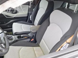 Hyundai I-30 i30 (PDEB5/PDEBB/PDEBD/PDEBE), Hatchback, 2016 1.6 CRDi 16V VGT picture 6