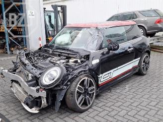 Vrakbiler auto Mini Cooper S Mini (F56), Hatchback 3-drs, 2013 2.0 16V Cooper S 2019/8