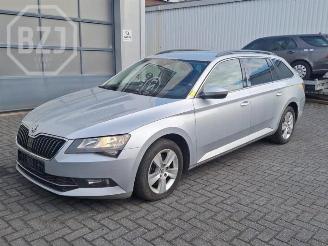 Démontage voiture Skoda Superb Superb Combi (3V5), Combi, 2015 / 2024 2.0 TDI 2017
