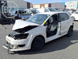 Dezmembrări autoturisme Volkswagen Polo Polo V (6R), Hatchback, 2009 / 2017 1.2 12V BlueMotion Technology 2010/6
