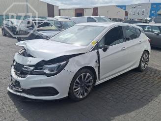 Vrakbiler auto Opel Astra Astra K, Hatchback 5-drs, 2015 / 2022 1.4 Turbo 16V 2017/4