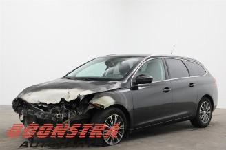 Auto da rottamare Peugeot 308 308 SW (L4/L9/LC/LJ/LR), Combi 5-drs, 2014 / 2021 1.2 12V e-THP PureTech 130 2021/3