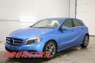 Vrakbiler auto Mercedes A-klasse A (W176), Hatchback, 2012 / 2018 1.5 A-180 CDI, A-180d 16V 2013/11