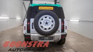 Land Rover Defender Defender II, Terreinwagen, 2019 110 3.0 D200 MHEV picture 4
