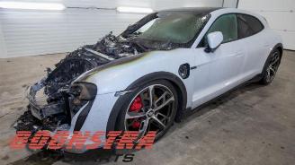 Uttjänta bilar auto Porsche Taycan Taycan Cross Turismo (Y1B), Combi, 2020 4S Performance Battery Plus 2021/10