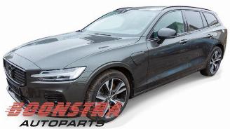 demontáž osobní automobily Volvo V-60 V60 II (ZW), Combi, 2018 2.0 T6 16V Twin Engine 2021/5