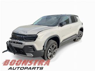 Vrakbiler auto Jeep Avenger Avenger, SUV, 2022 54 kWh 2024/11