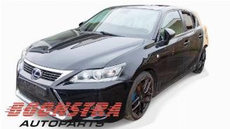 Coche siniestrado Lexus Ct CT 200h, Hatchback, 2010 1.8 16V 2015