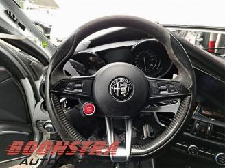 Alfa Romeo Giulia Giulia (952), Sedan, 2015 2.9 Bi-Turbo V6 24V Quadrifoglio Verde picture 21