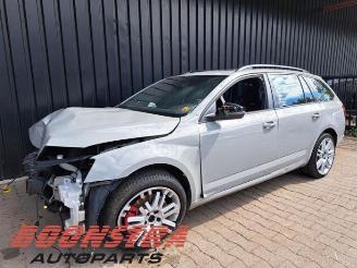 Vrakbiler auto Skoda Octavia Octavia Combi (5EAC), Combi 5-drs, 2012 / 2020 2.0 TSI RS 230 16V 2017/7