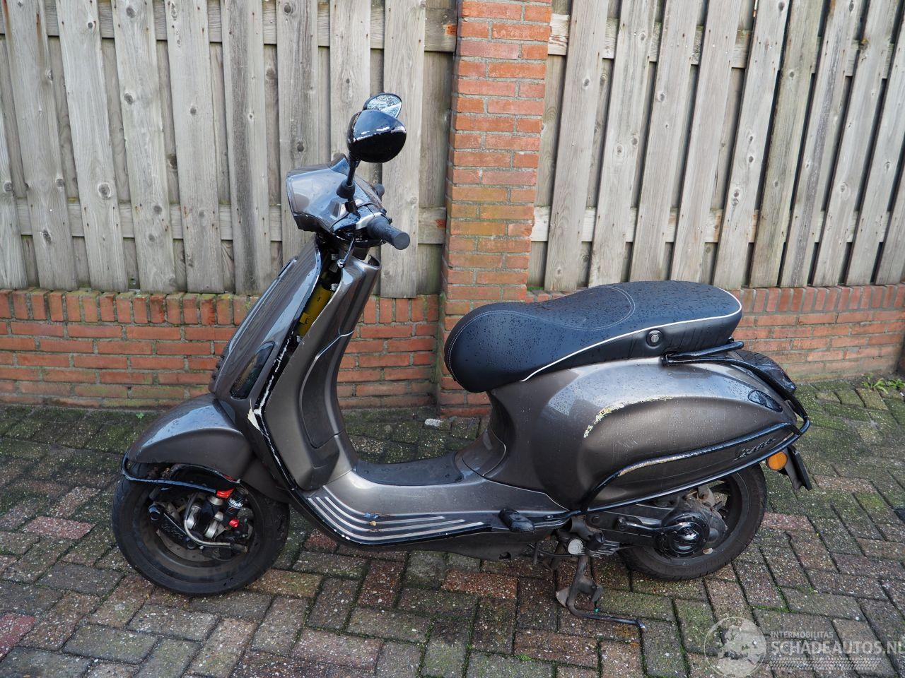 Vespa  Sprint 4Takt Snor