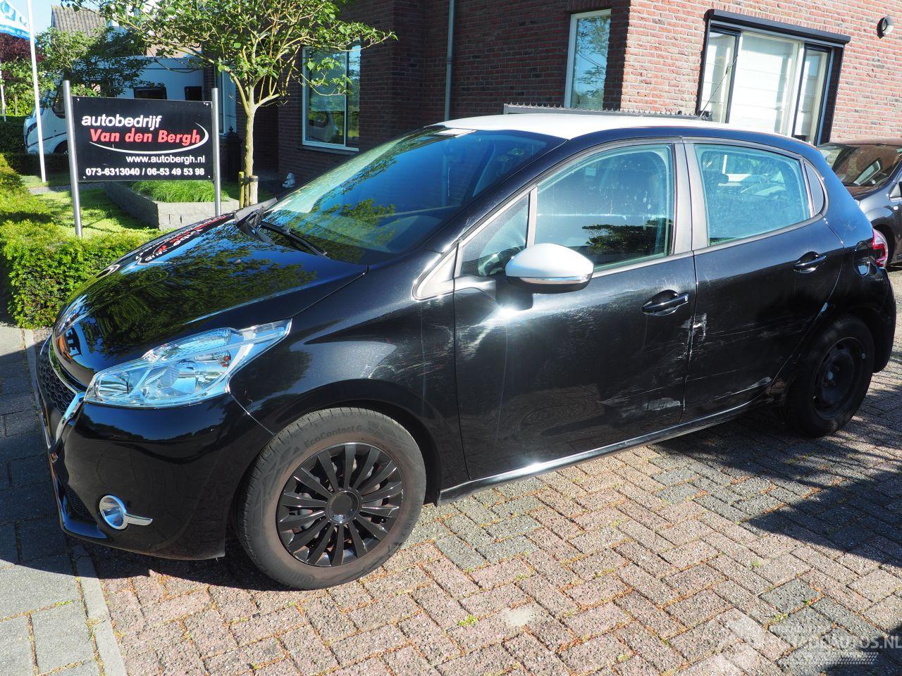 Peugeot 208 1.2 Vti Blue Lease Executive
