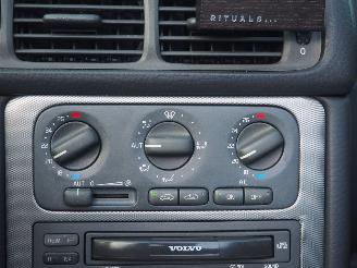 Volvo C-70 2.4T Convertible picture 21
